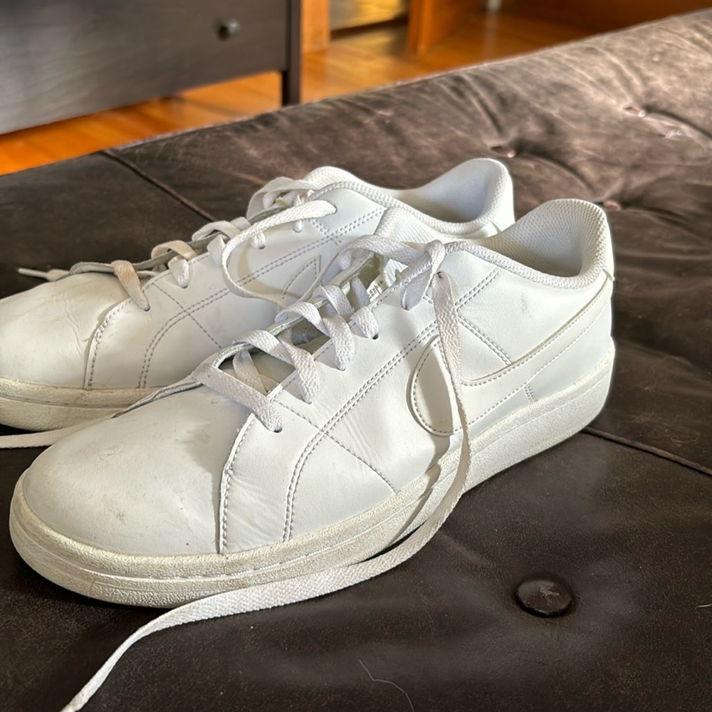 Nike Sneakers - Womens